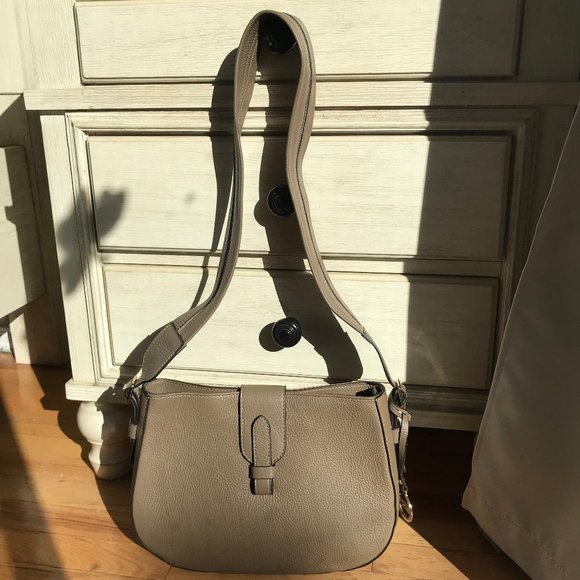 Allisandro Mari, Seychellas, Cross-body, Purse.taupe/sand color.  Leather Italy. - Picture 1 of 10